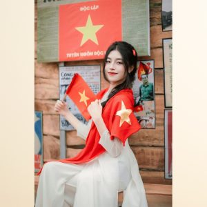 Combo khăn + cờ vẫy chụp ảnh đại lễ 30/4, 2/9